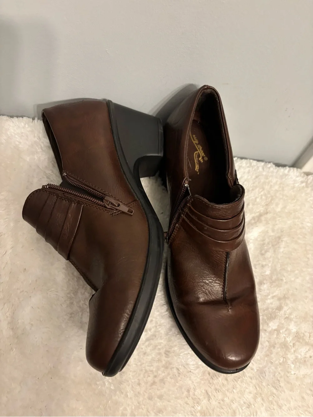 Women’s Brown Leather Slip-On Dress Shoes Casual Sz.9.5